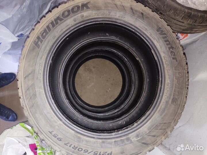 Hankook Winter I'Pike 215/60 R17 95T