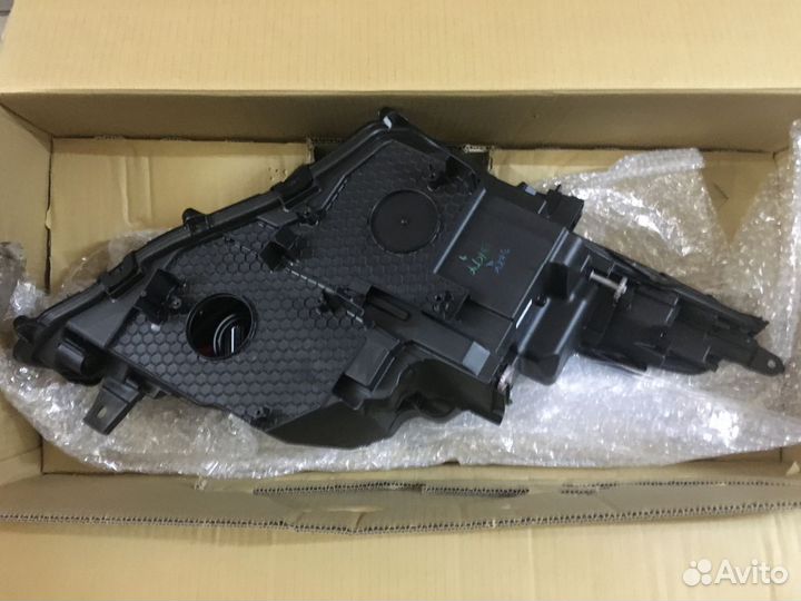 Фара на Лексус RX RX 200 RX200T RX350