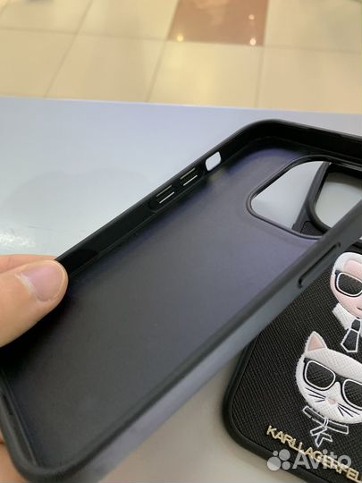 Чехлы на iPhone Karl Lagerfeld