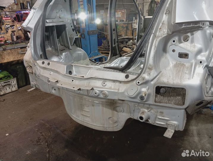 Панель задняя Renault Sandero Stepway (5S)