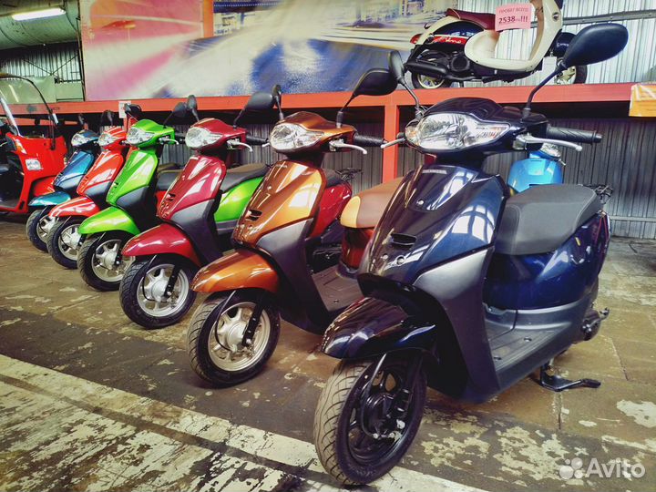 Скутер Honda Tact