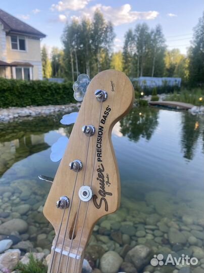 Squier standard special precision bass