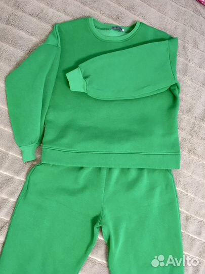 Спортивный костюм женский