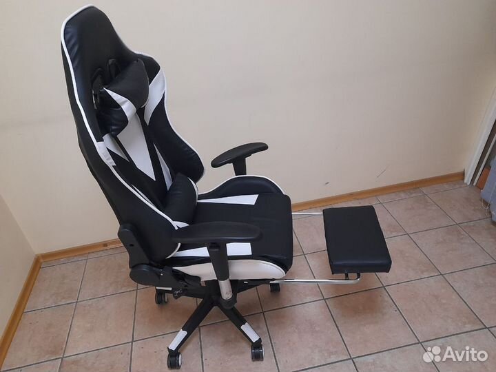 Кресло геймерское игровое с подставкой экокожа