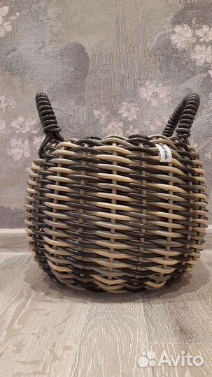 Кашпо из ротанга