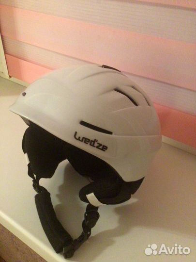 Шлем и очки горнолыжные