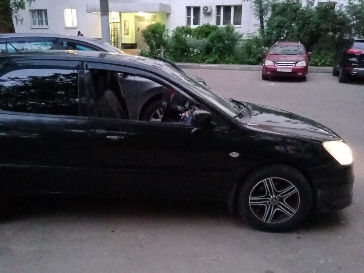 Mitsubishi Lancer: фото владельца