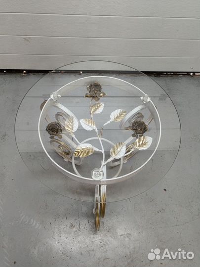 Журнальный столик