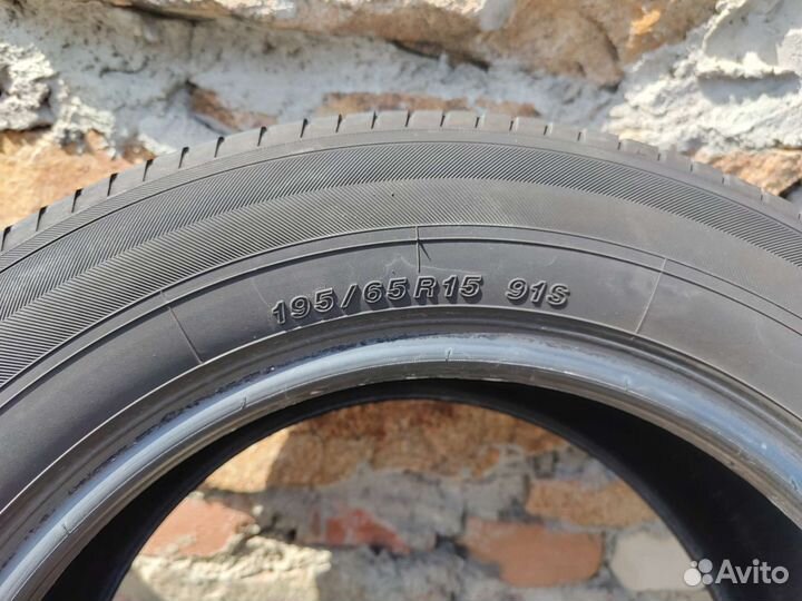Yokohama BluEarth E52 195/65 R15