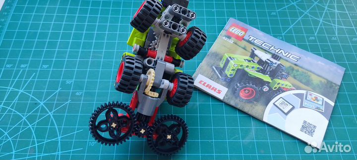 Lego Technic 42102 (Mini Claas Xerion)