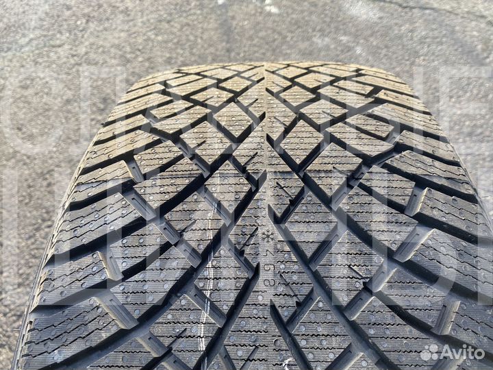 Nokian Tyres Hakkapeliitta R5 315/35 R21 111T