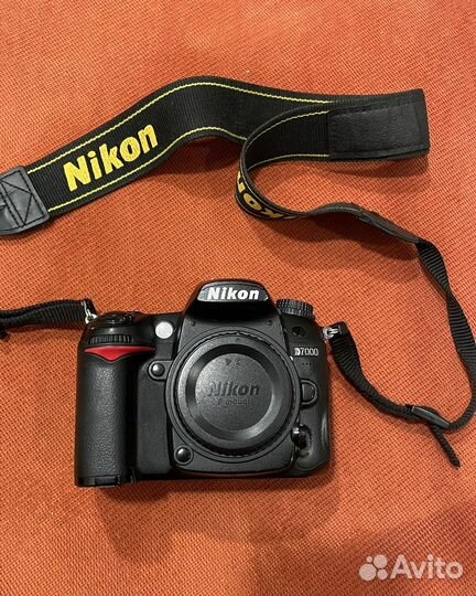 Фотоаппарат Nikon D7000 body