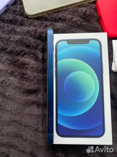 iPhone 12, 64 ГБ