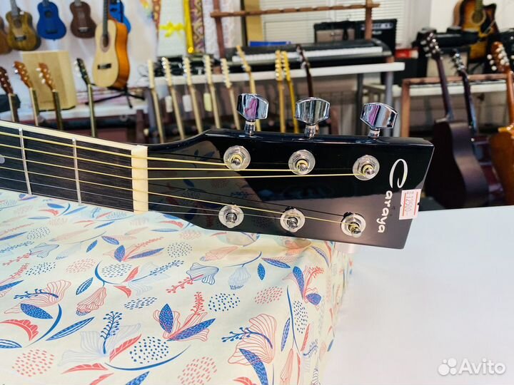 Гитара Caraya с подключением