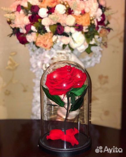 Удивительный подарок, роза в колбе