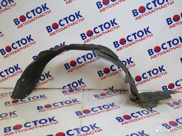 Подкрылок Перед Лево mazda familia S-wagon BJ5W, BJ8W, bjfw