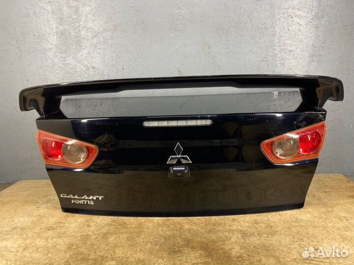 Крышка багажника Mitsubishi Lancer 10