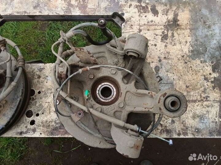 Тормозные задние кулаки в сборе