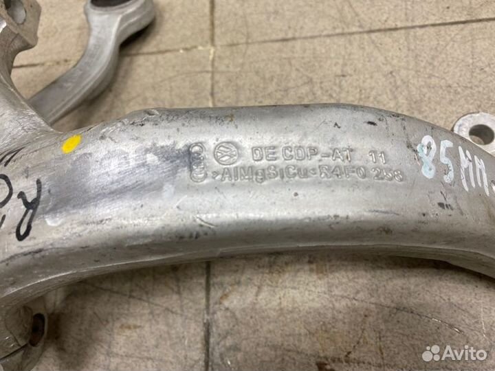 Кулак поворотный передний правый Audi A6 С6 2009