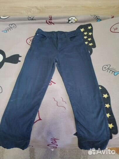 Школьные рубашки и брюки