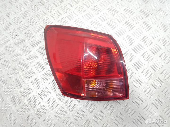Фонарь задний левый Nissan Qashqai