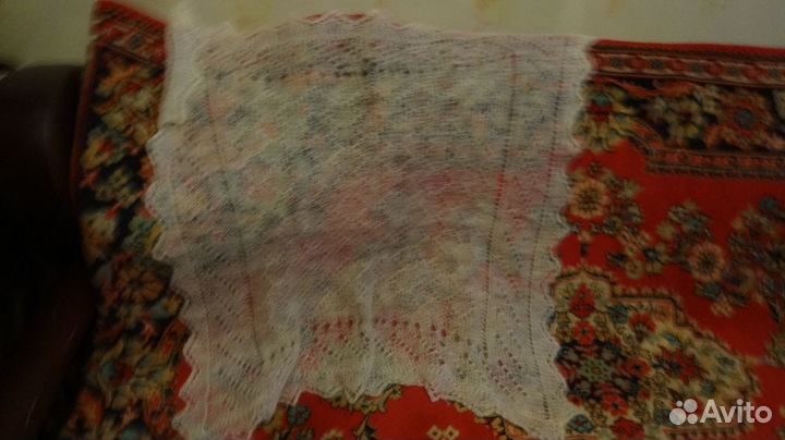 Платок пуховый белый.Новый