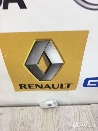Повторитель поворотника в Крыло в Зеркало Renault