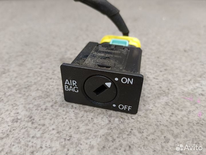 Выключатель airbag +фишка для Volkswagen Tiguan 1