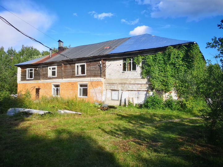 Коттедж 1400 м² на участке 7,5 га