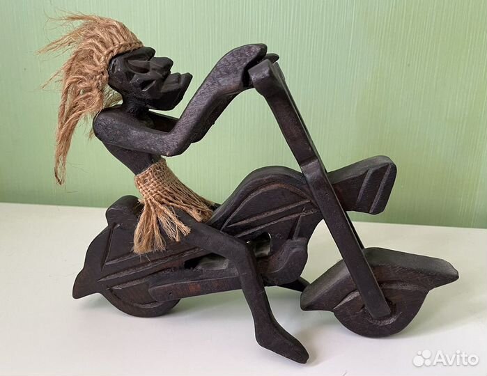 Деревянные статуэтки