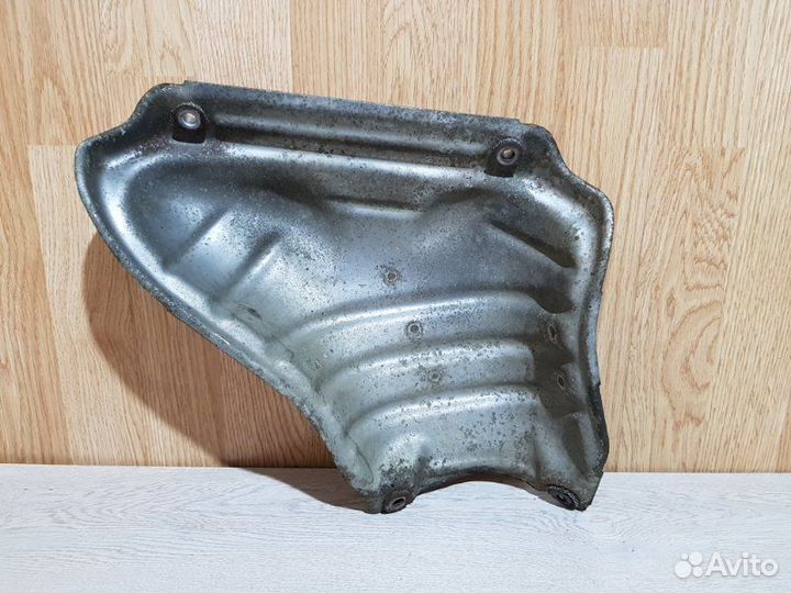 Тепловой экран Toyota Prius NHW20 1NZ-FXE 2009