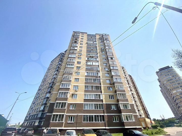 2-к. квартира, 82 м², 4/17 эт.