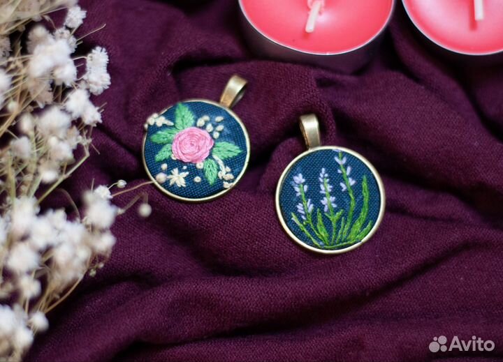 Кулоны ручной работы, кулоны с вышивкой