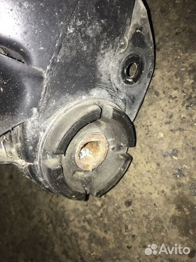 Передний подрамник Toyota Camry v55 2016