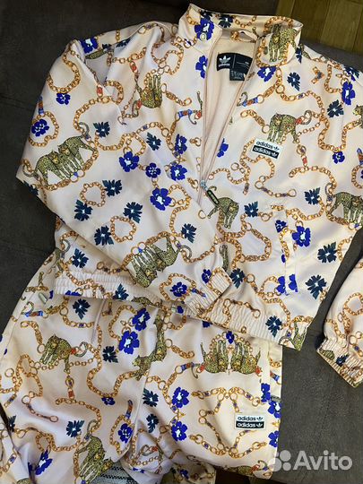 Спортивный костюм adidas женский