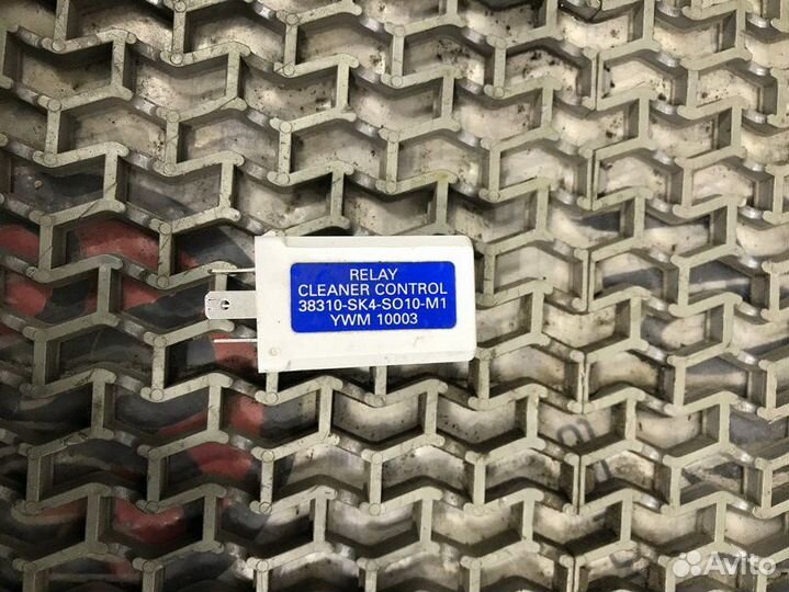 Реле стеклоочистителей (дворников) Honda Accord 38