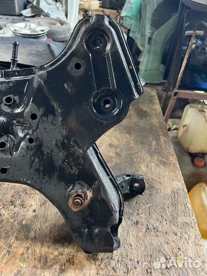 Подрамник Kia Rio G4FA 2015