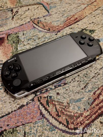 Прошитая портативная консоль PSP 3006 32 Гб