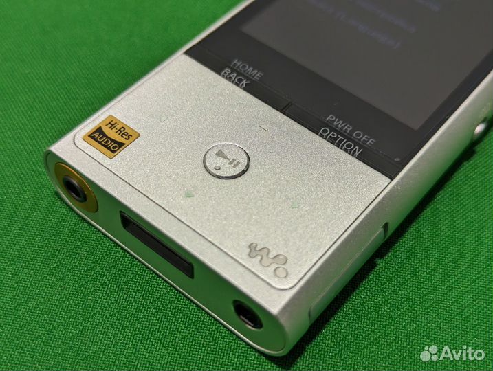 Sony Walkman Hi-Fi-плеер (NW-ZX100)