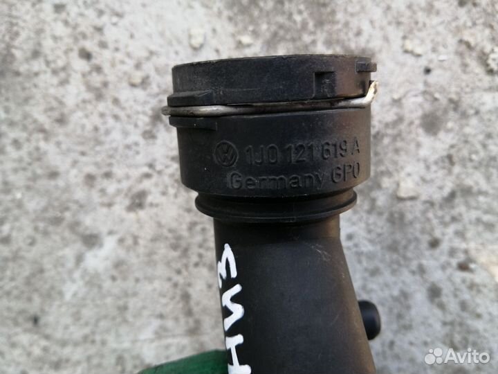 Флянец радиатора Гольф 4