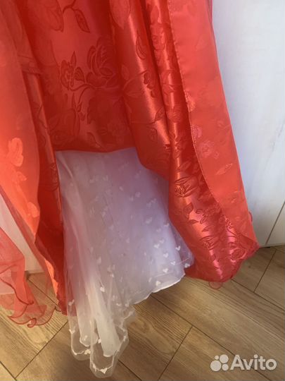 Нарядное платье в пол