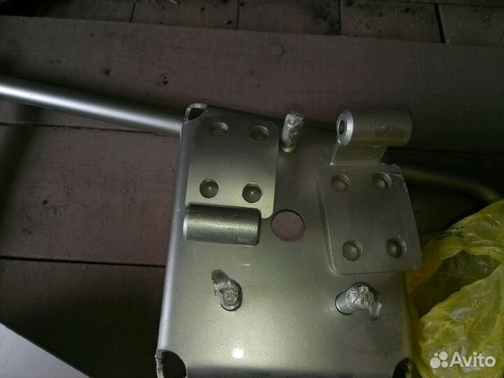 Калитка (Кранштейн) запасного колеса УАЗ Патриот