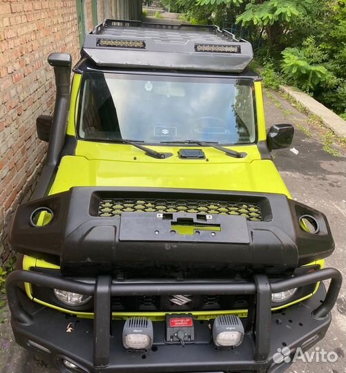 Бампер передний Suzuki Jimni 2019 г