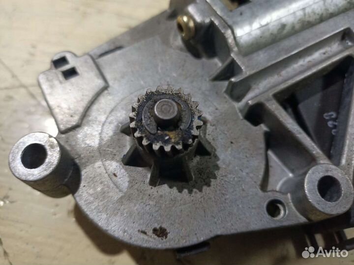 Моторчик люка Bmw E39