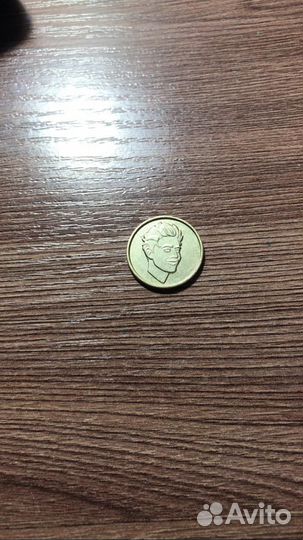 Монеты магнита разные