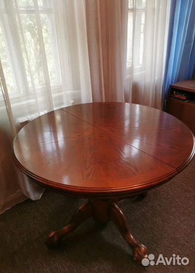 Стол (Малайзия) из дерева гевеи отличный