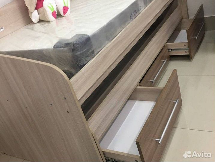 Детская кровать для двоих детей