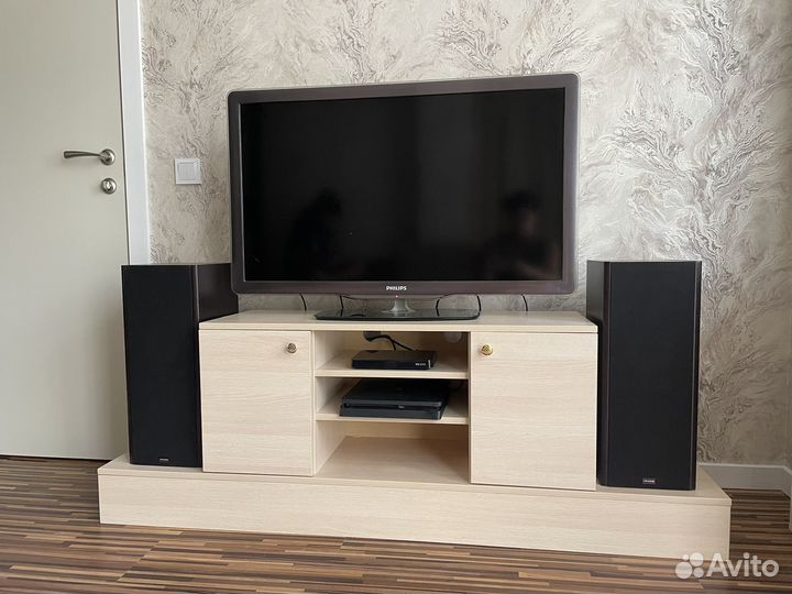 Тумба под телевизор