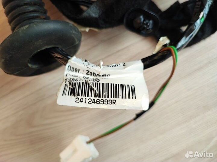 Проводка двери передняя правая Renault Sandero