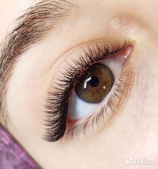 Наращивание ресниц, оформление бровей